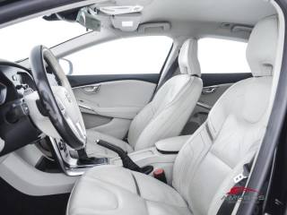 VOLVO V40 Cross Country usata 8