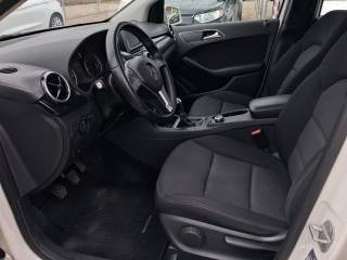 MERCEDES-BENZ B 180 usata, con Cronologia tagliandi