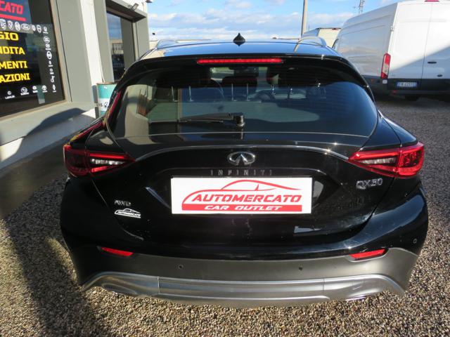 INFINITI QX30 usata, con Autoradio
