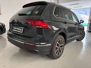 VOLKSWAGEN Tiguan usata, con Autoradio