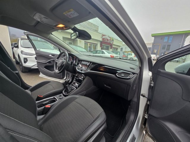 OPEL Astra usata, con Fendinebbia