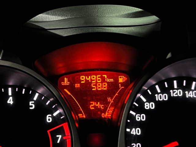 NISSAN Juke usata, con Autoradio