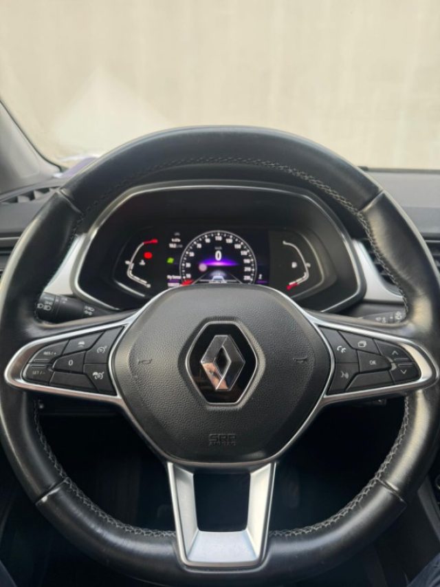 RENAULT Captur usata, con Bracciolo