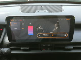 JEEP Avenger usata, con USB