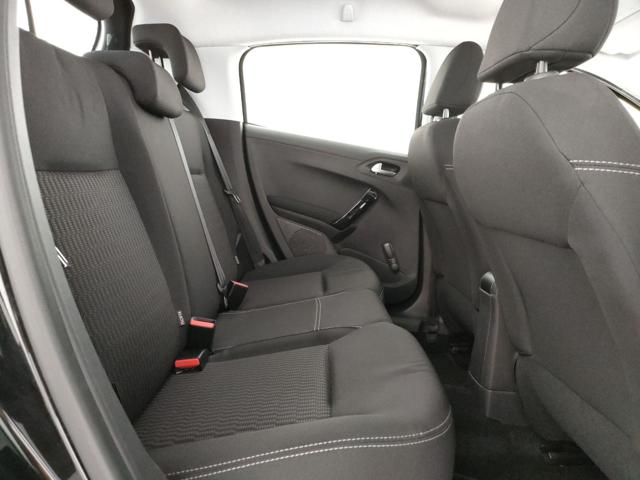 PEUGEOT 208 usata, con Volante in pelle
