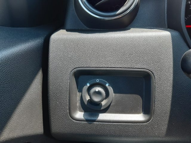 DACIA Duster usata, con USB
