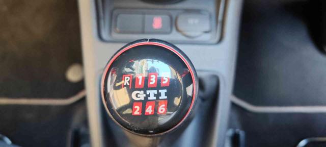 VOLKSWAGEN up! usata, con Vetri oscurati