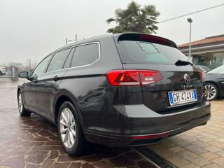 VOLKSWAGEN Passat Variant usata, con Alzacristalli elettrici