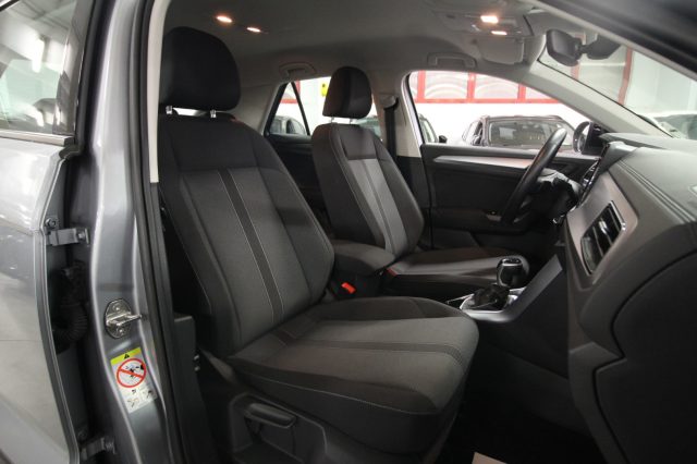 VOLKSWAGEN T-Roc usata, con Volante in pelle