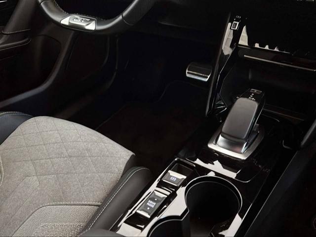 PEUGEOT 2008 usata, con USB