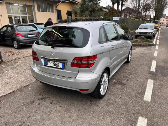 MERCEDES-BENZ B 180 usata, con Climatizzatore
