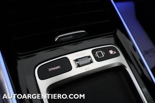 MERCEDES-BENZ GLA 180 usata, con Park Distance Control