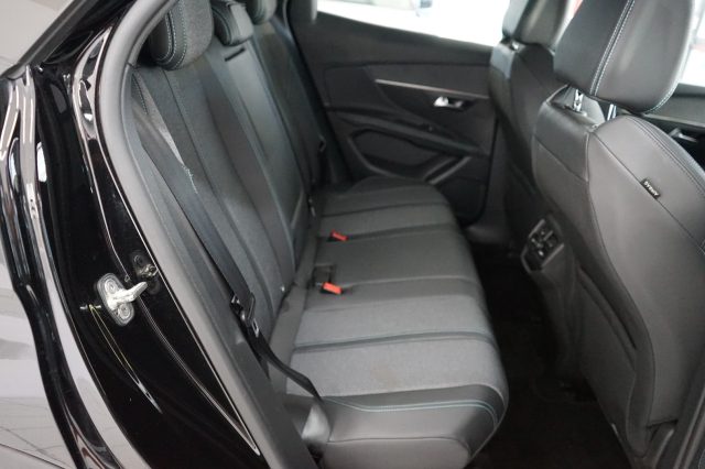 PEUGEOT 3008 usata, con Isofix