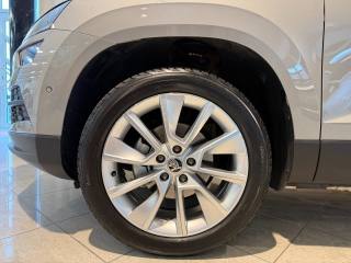 SKODA Karoq usata, con Volante in pelle