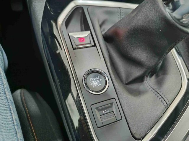 PEUGEOT 3008 usata, con Sensore di pioggia