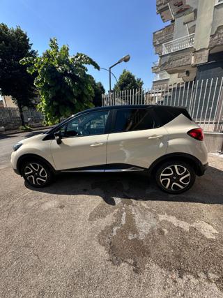 RENAULT Captur usata, con Autoradio