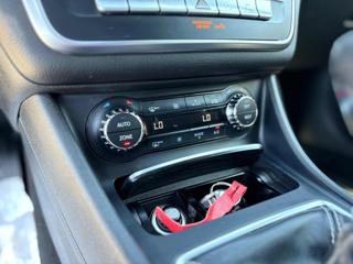 MERCEDES-BENZ GLA 180 usata, con Cronologia tagliandi