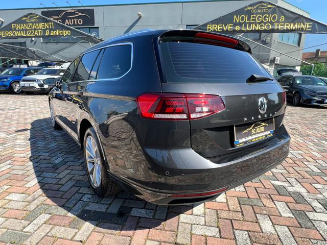 VOLKSWAGEN Passat Variant usata, con Autoradio
