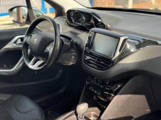 PEUGEOT 2008 usata, con Cruise Control