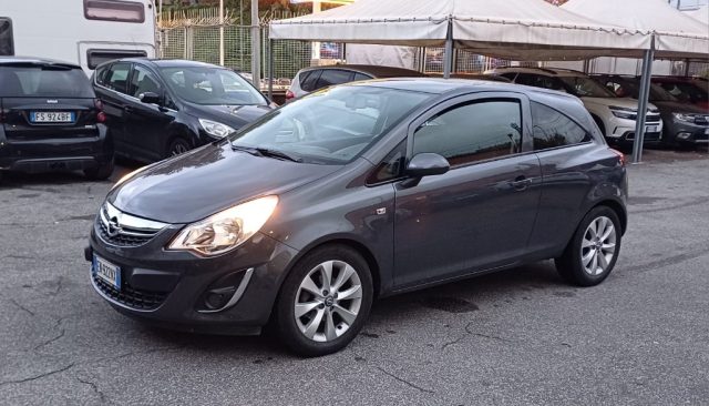 OPEL Corsa usata, con Airbag laterali