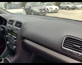 VOLKSWAGEN Golf usata, con Autoradio