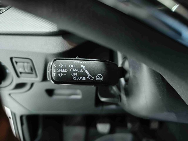 SKODA Kamiq usata, con Specchietti laterali elettrici