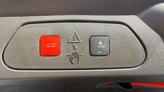 OPEL Grandland usata, con Park Distance Control