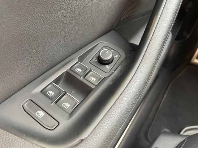 VOLKSWAGEN Passat Variant usata, con Cruise Control