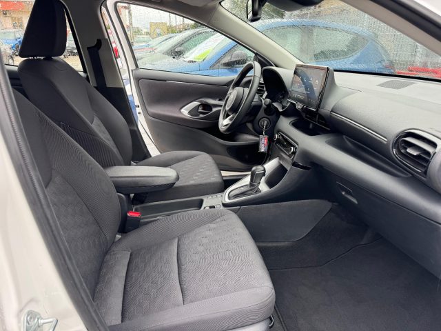 TOYOTA Yaris usata, con Volante in pelle