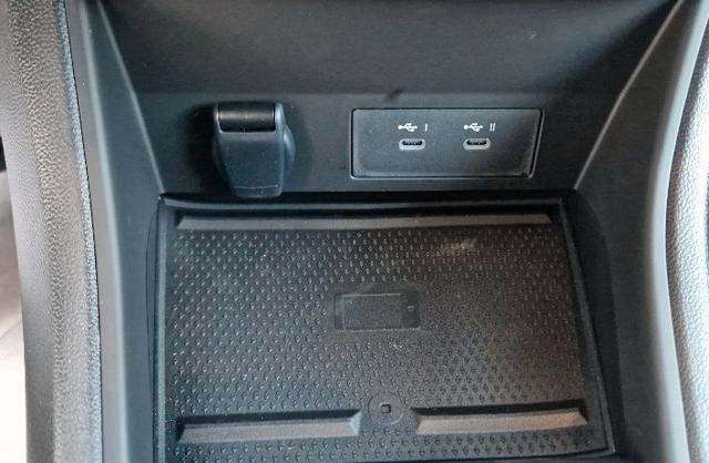 RENAULT Captur usata, con Sensori di parcheggio posteriori