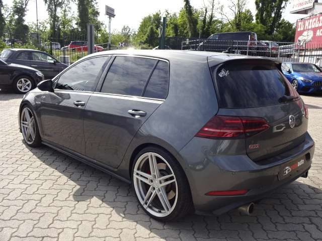 VOLKSWAGEN Golf GTI usata, con Autoradio