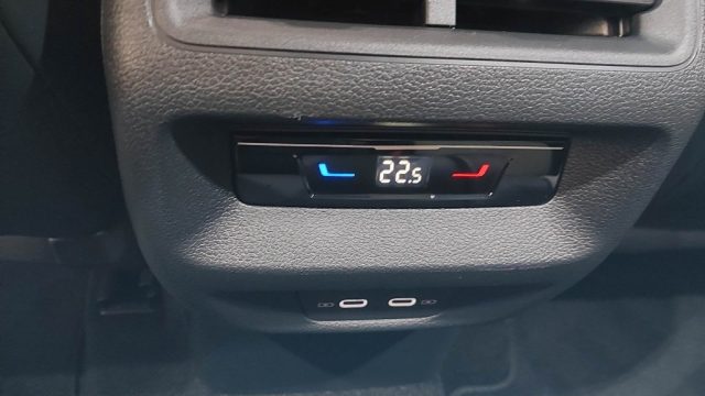 VOLKSWAGEN Tiguan usata, con Park Distance Control