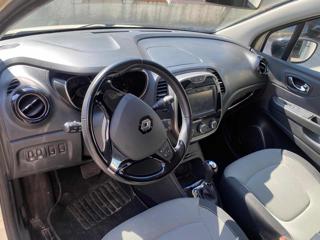RENAULT Captur usata 8