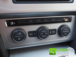 VOLKSWAGEN Passat Variant usata, con Park Distance Control