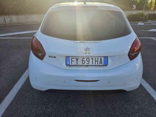 PEUGEOT 208 usata, con Alzacristalli elettrici