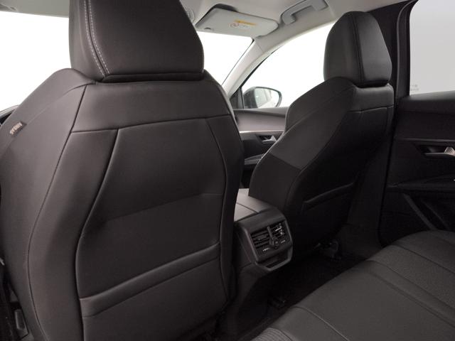 PEUGEOT 3008 usata, con Volante in pelle