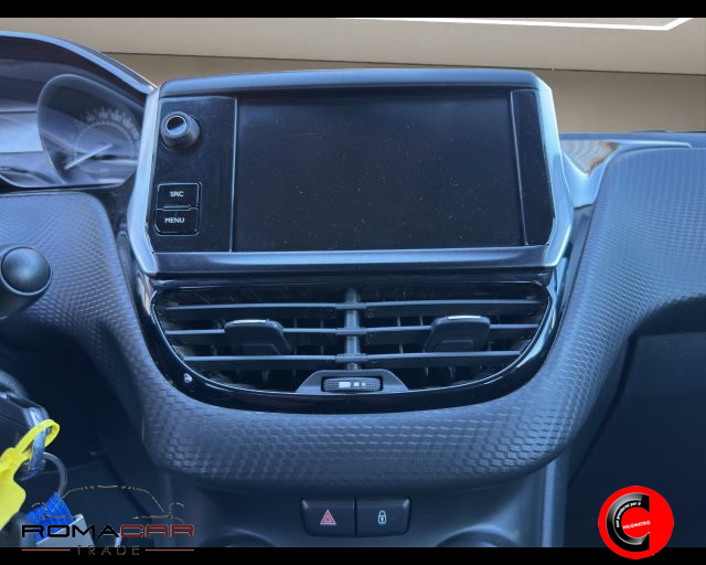 PEUGEOT 2008 usata, con Sedile posteriore sdoppiato