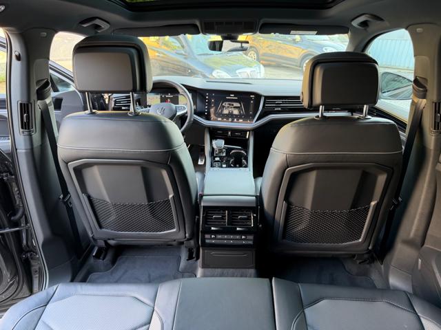 VOLKSWAGEN Touareg usata, con Controllo trazione