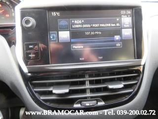 PEUGEOT 208 usata, con Sedile posteriore sdoppiato