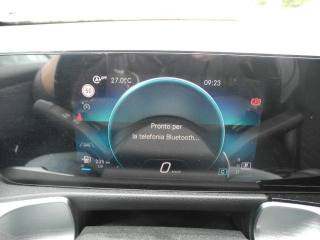 MERCEDES-BENZ GLB 200 usata, con Touch screen