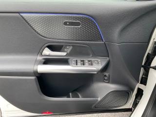 MERCEDES-BENZ GLA 200 usata, con Volante in pelle