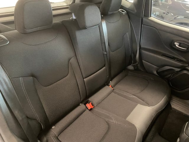 JEEP Renegade usata, con USB