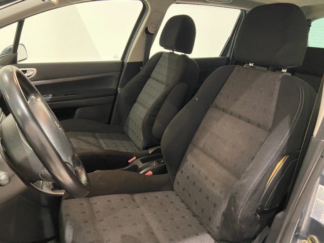 PEUGEOT 307 usata, con Sedile posteriore sdoppiato