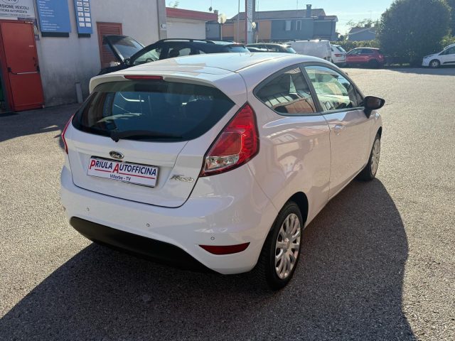 FORD Fiesta usata, con Autoradio