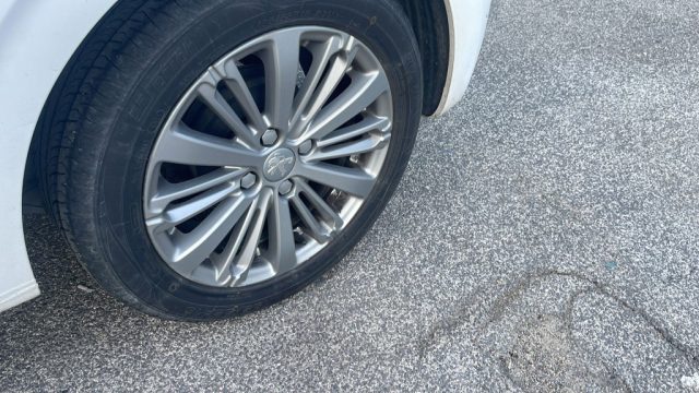 PEUGEOT 208 usata, con Servosterzo