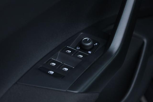 VOLKSWAGEN Taigo usata, con Sensori di parcheggio anteriori