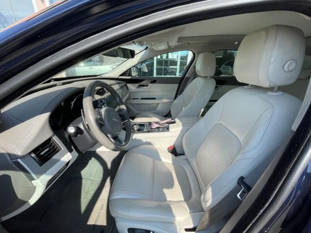 JAGUAR XF usata, con Controllo trazione