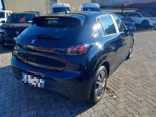 PEUGEOT 208 usata, con Autoradio