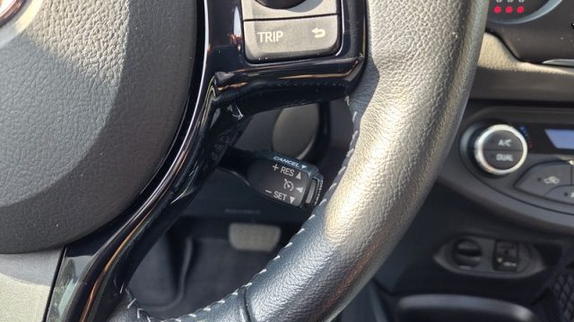 TOYOTA Yaris usata, con USB