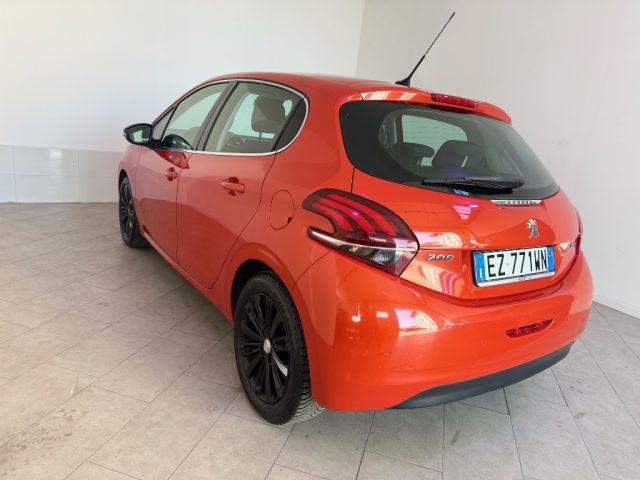 PEUGEOT 208 usata 10
